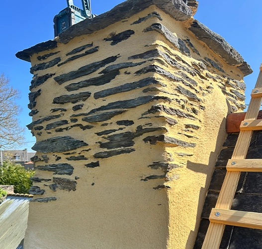 Matériaux d'isolation thermique par l'extérieur (ITE) prêts à être installés par JD Façade.